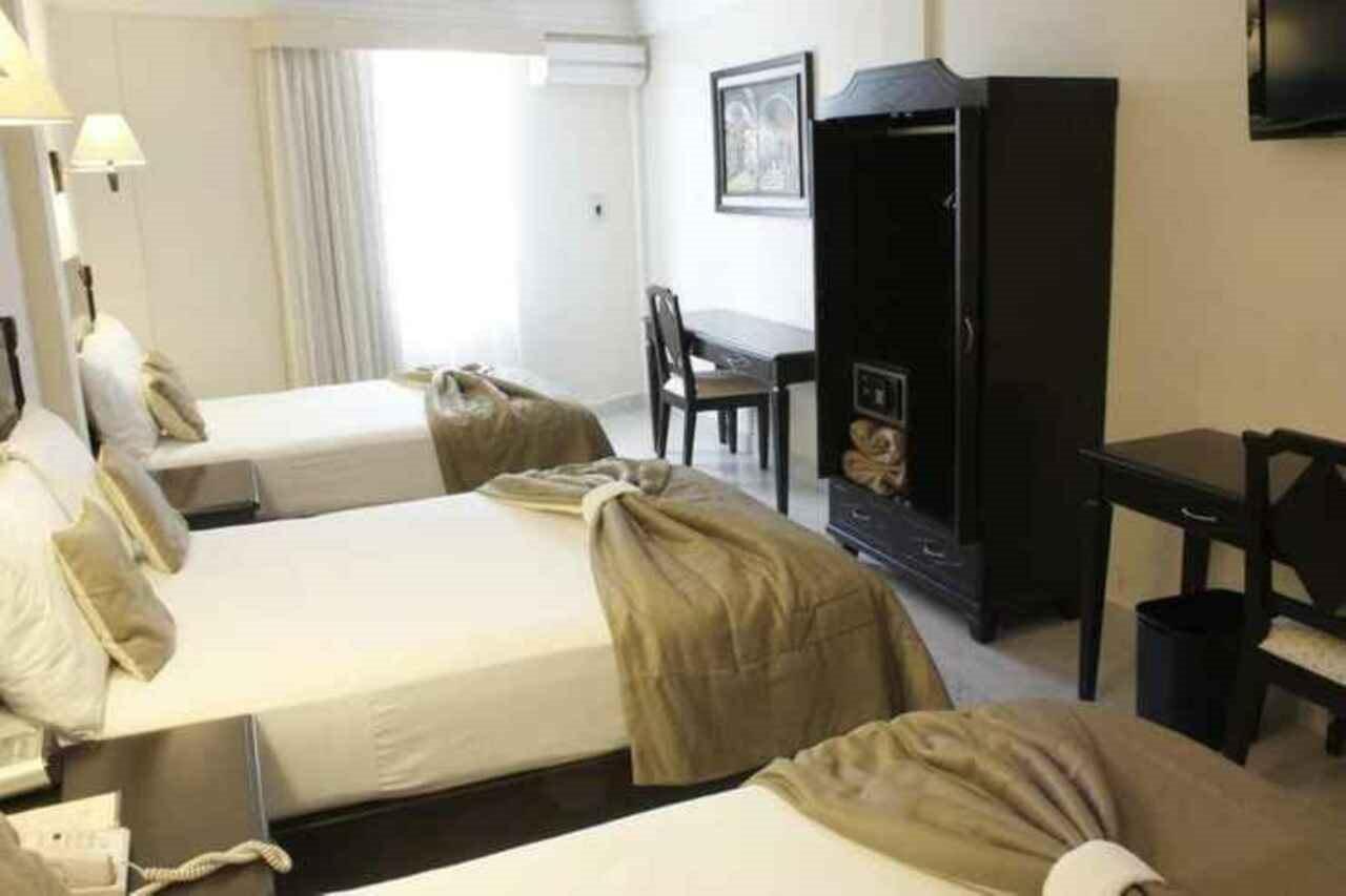 Hotel Victoria Mérida Dış mekan fotoğraf A room at the hotel
