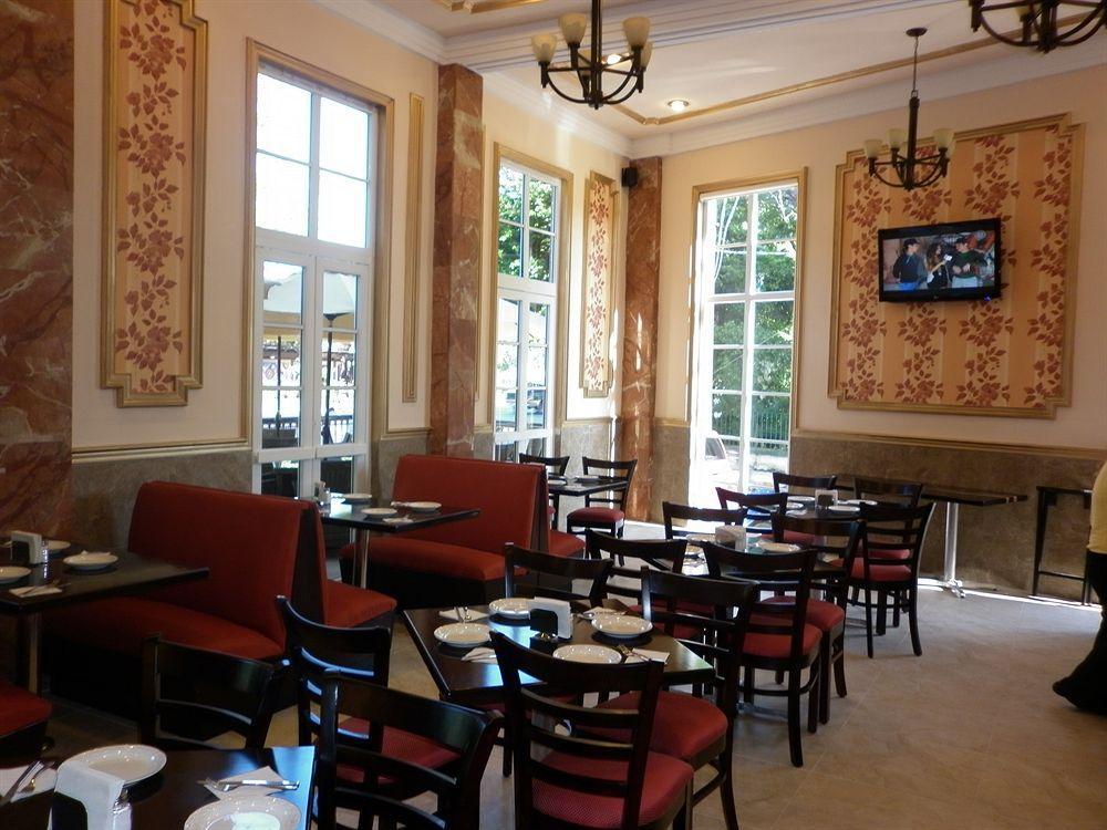 Hotel Victoria Mérida Dış mekan fotoğraf The interior of the restaurant