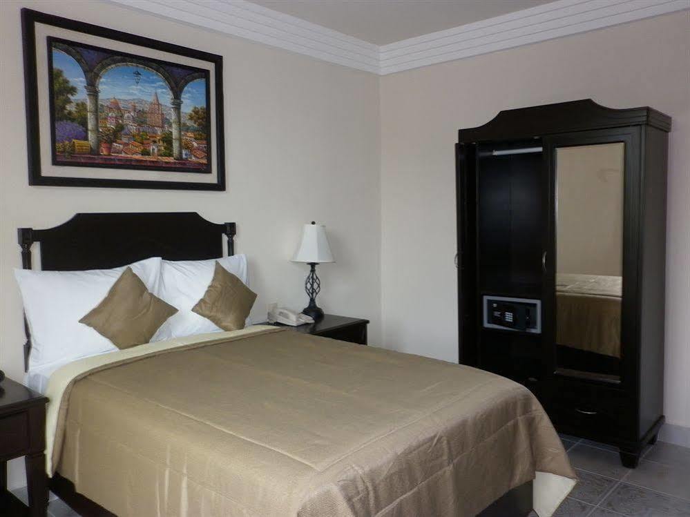 Hotel Victoria Mérida Dış mekan fotoğraf A bedroom in a hotel